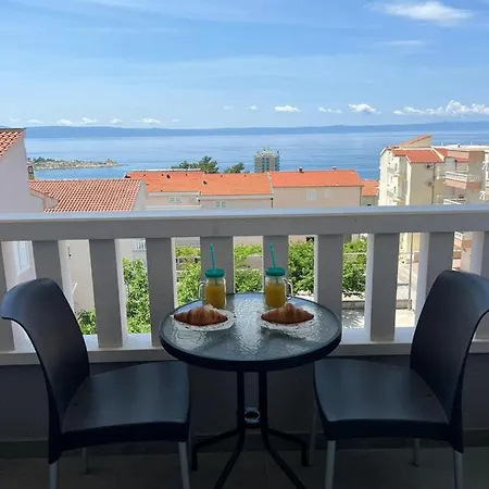 Apartment Nova With Pool *