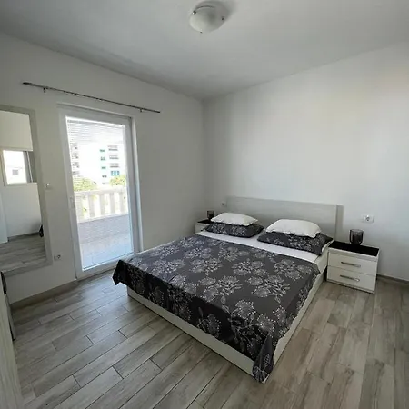 Apartman Nova With Pool