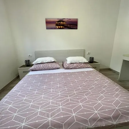 Nova With Pool Apartman Makarska