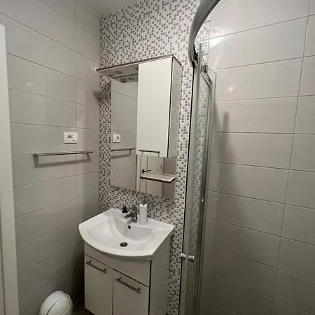 Nova With Pool Apartament