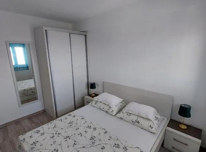 Apartament Nova With Pool Makarska