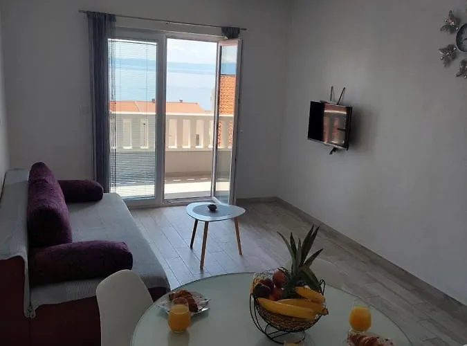 Nova With Pool Apartment Makarska