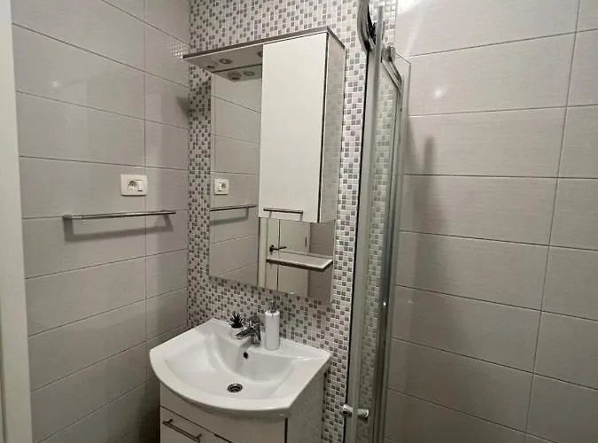 Nova With Pool Apartament