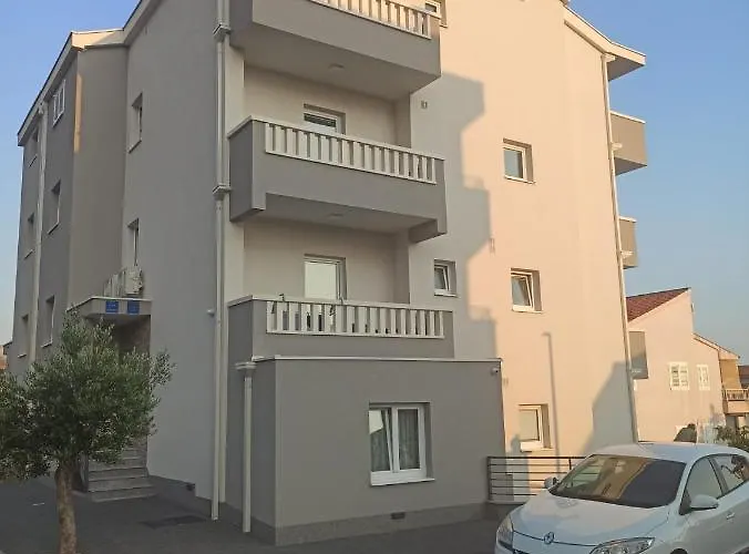 Nova With Pool Makarska