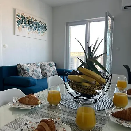 Nova With Pool * מאקרסקה